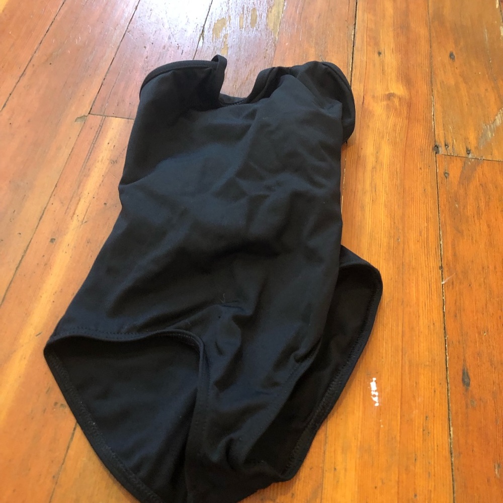 Black lace up in the back Leo